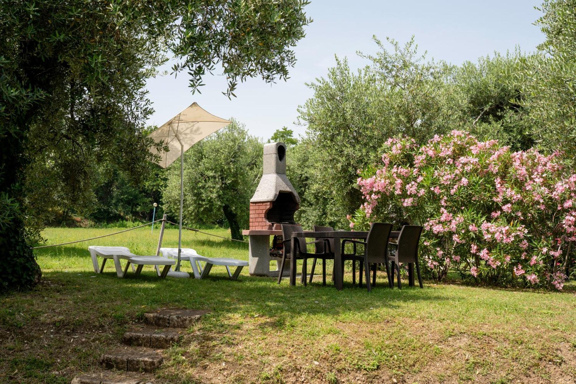 Sivinos Camping Boutique Manerba del Garda Exterior foto