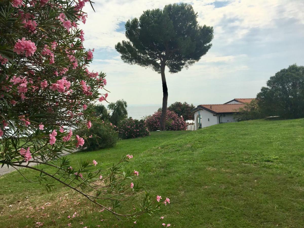 Sivinos Camping Boutique Manerba del Garda Exterior foto